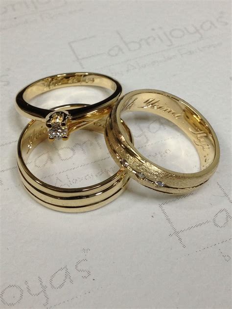 anillos de boda y compromiso.